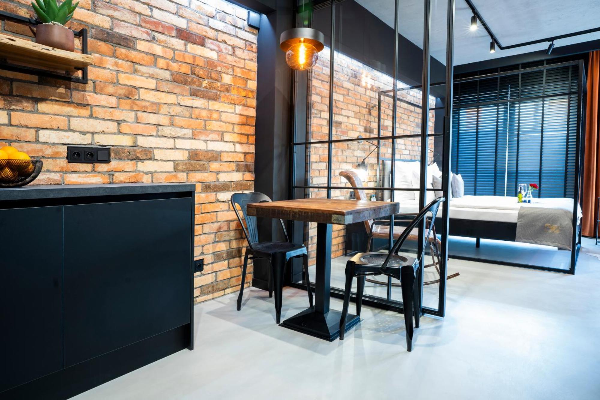 Aparthotel Zator Industrial 58 Jacuzzi Ngoại thất bức ảnh